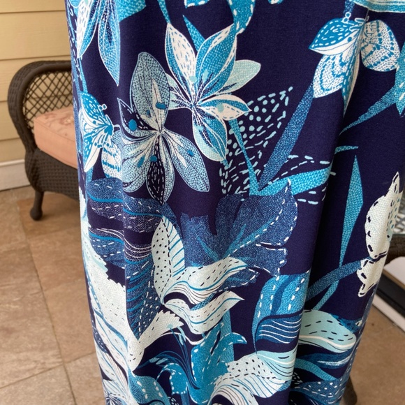 Chico's Maxi Dress - Blue Floral - NWT - Chico's size 1 (8/medium) - Picture 3 of 12